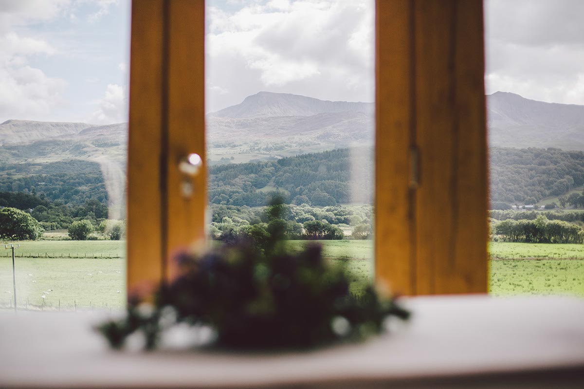 graig-wen-wedding-photographer-landscape-snowdonia-wales-mike-plunkett-fine-art-documentary-mawddach (47)