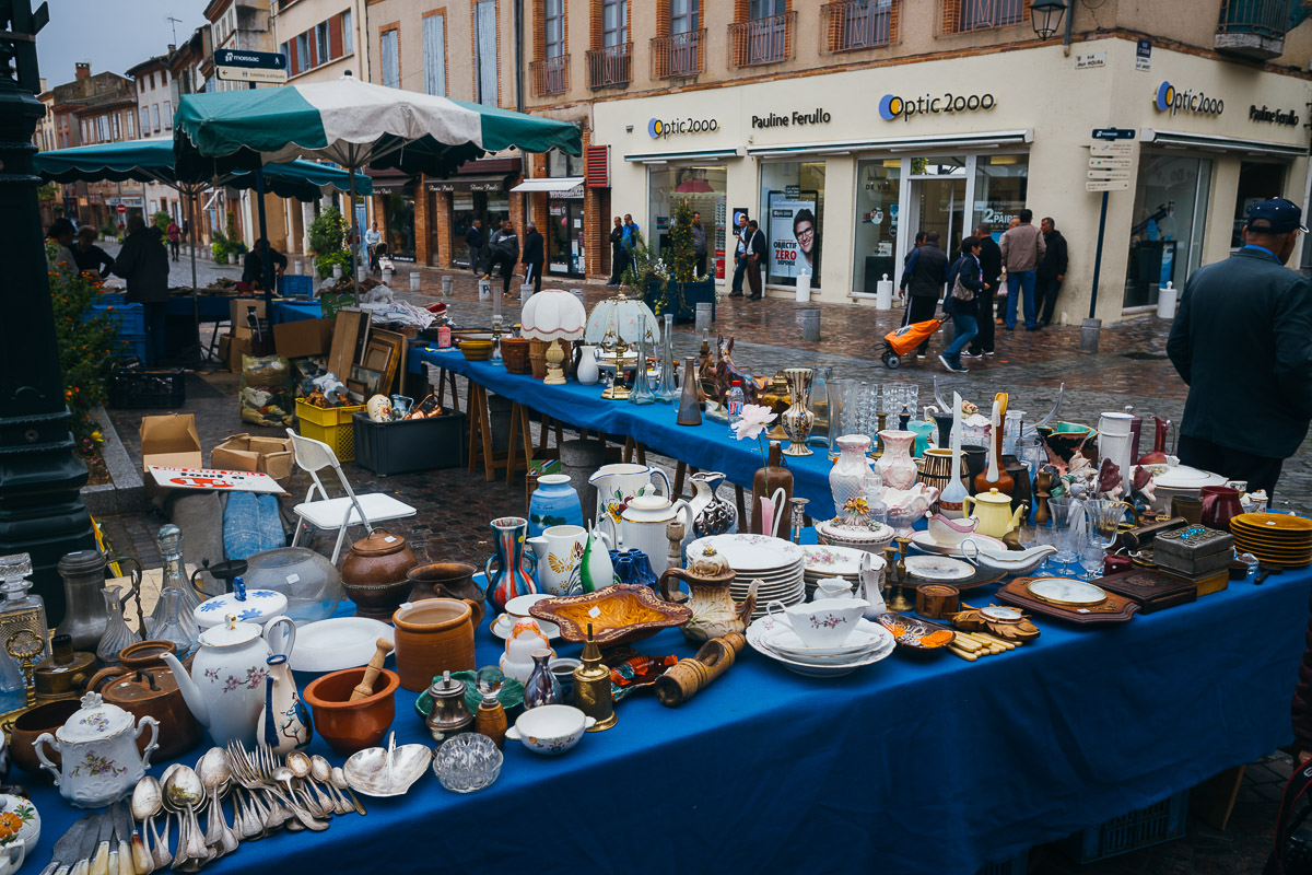 bric a brac market in moissac