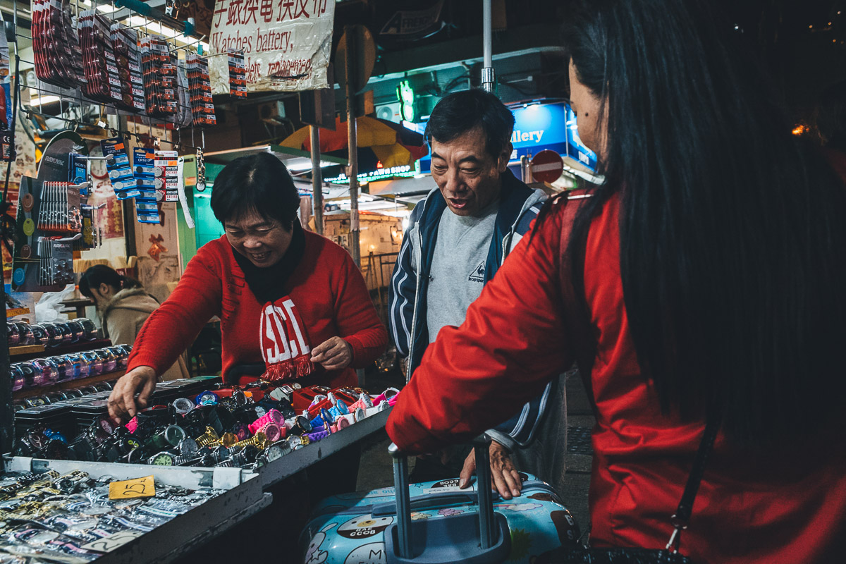 night market in hong kong