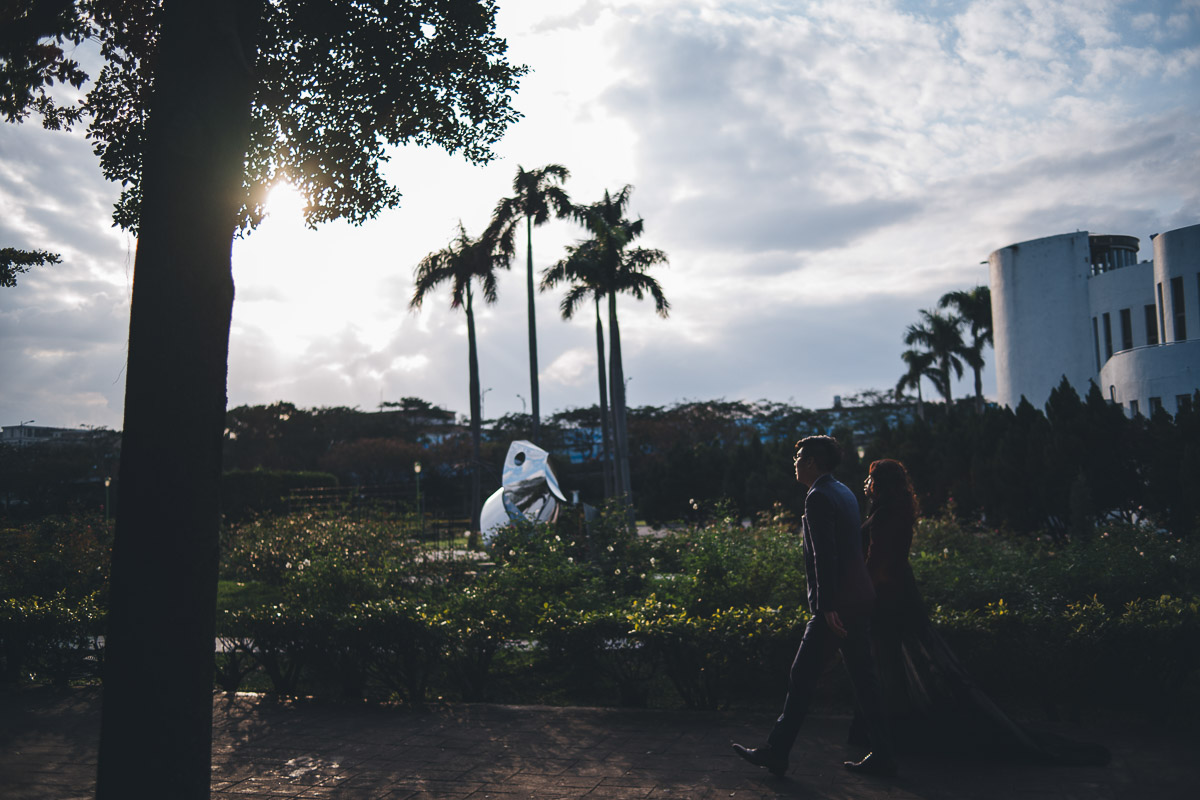 the sun setting in taipei taiwan