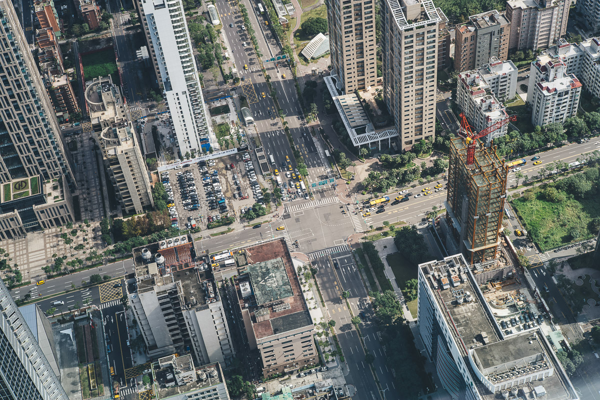 another view from the 88th floor of the taipei 101 building 