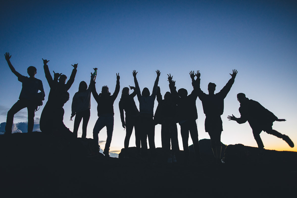 silhouette of my trek buddies 
