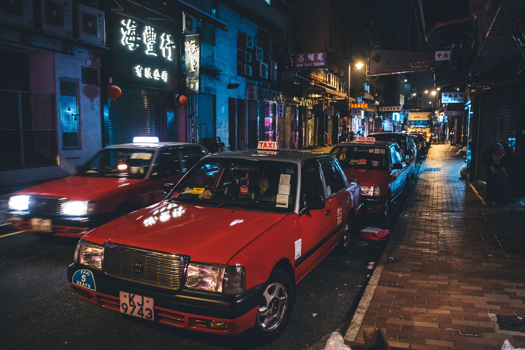 hong kong taxis taken on leica m 10