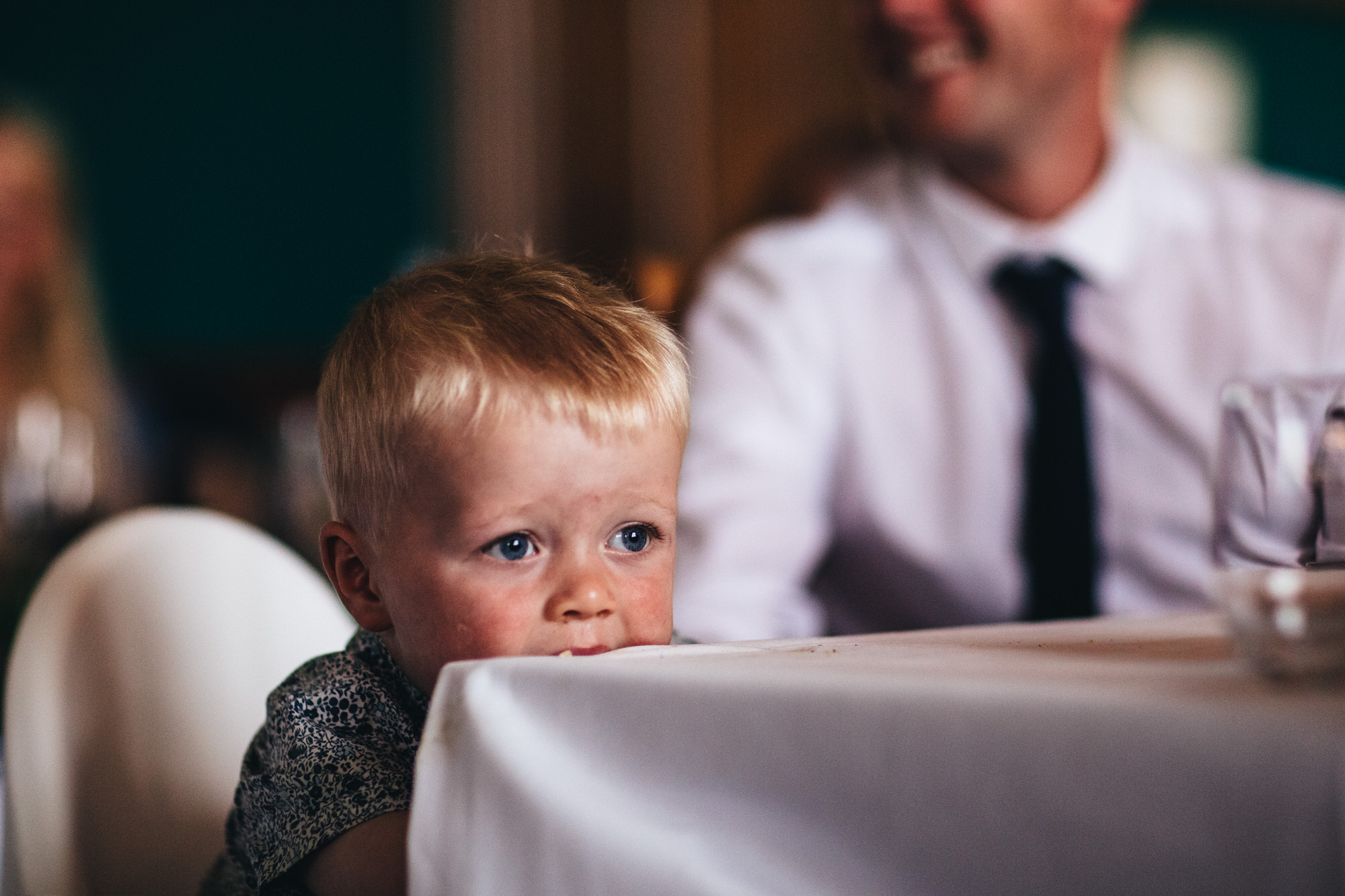 child eats table